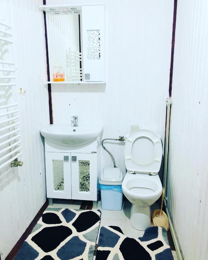 У Віти Котедж 1 Synevyrs'ka Polyana Exterior photo